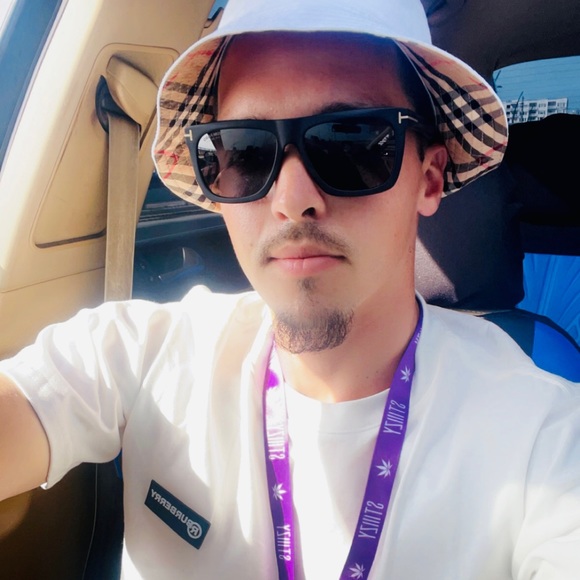 Profile Picture of Anthony Caffarella (@acaffarella) on Poshmark