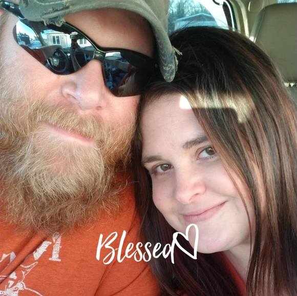 Profile Picture of Ashlee Huff (@ashlee06) on Poshmark