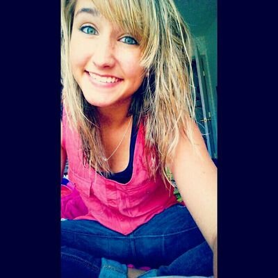Profile Picture of Tori Webb (@toriwebb5972) on Twitter