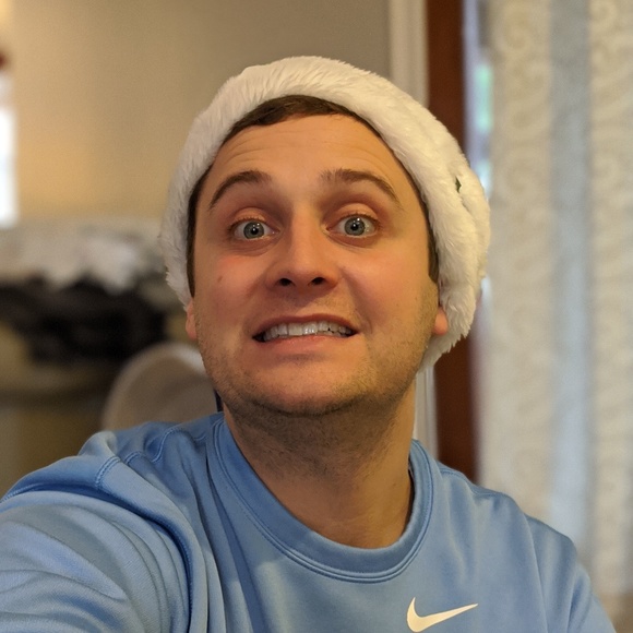 Profile Picture of Ben Hotelling (@benhotelling) on Poshmark