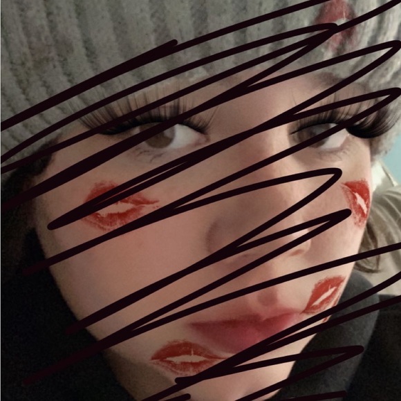 Profile Picture of Sammy Fiddler (@sammyfiddler) on Poshmark