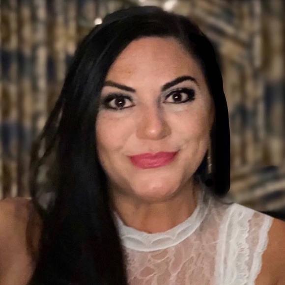 Profile Picture of Becky Tyson patterson (@becky7669) on Poshmark