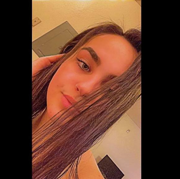 Profile Picture of Thomasina Beranek (@tomi_beranek17) on Poshmark