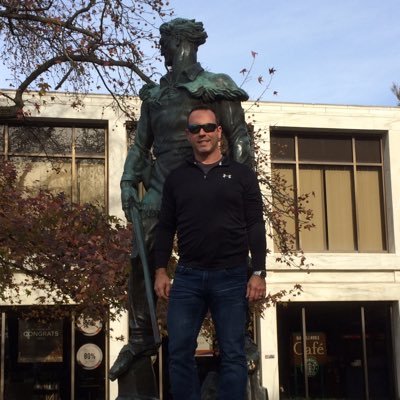 Profile Picture of Chris Kovac (@Christooofar) on Twitter