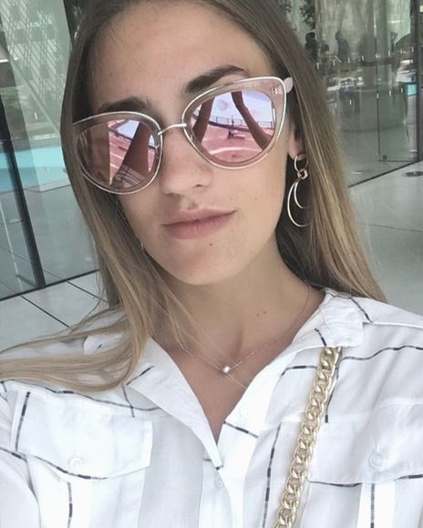 Profile Picture of Colette Schwartz (@kc183103) on Poshmark