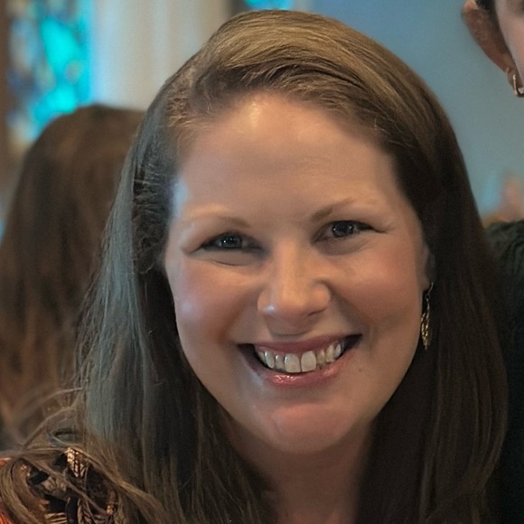 Profile Picture of Katie Belvin (@katiefb1) on Poshmark