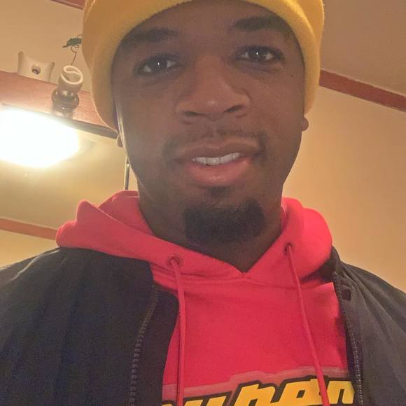 Profile Picture of Tyjejuan Tayloredup (@btyjejuan) on Poshmark