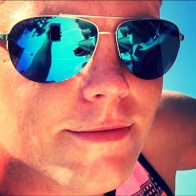 Profile Picture of Nick Winks (@nickoliwinkie) on Twitter