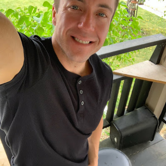 Travis Rajotte - Poshmark Profile Picture of Travis Rajotte (@travisrajotte) on Poshmark