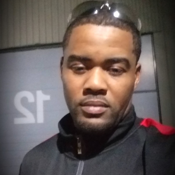 Profile Picture of Travis Childs (@tchilds1981) on Poshmark