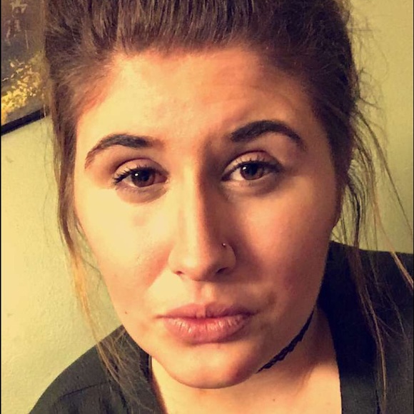 Profile Picture of Megan Spicer (@meganlee1) on Poshmark