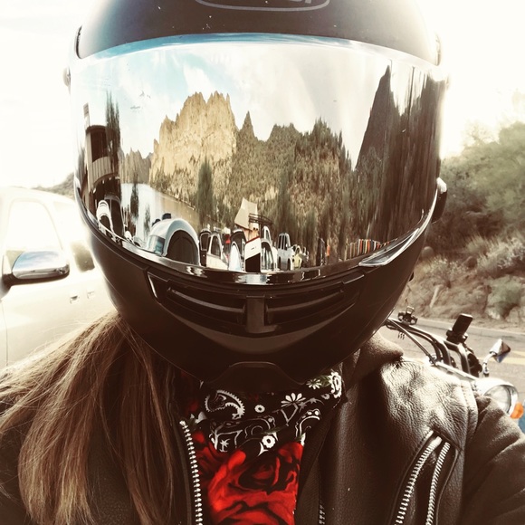 Profile Picture of Olivia Shultis (@oshultis) on Poshmark