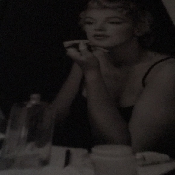 Profile Picture of Lele Kindle (@lelekindle92) on Poshmark