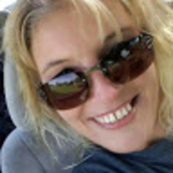 Profile Picture of Misty Dawn (@rebelgirl1976) on Poshmark