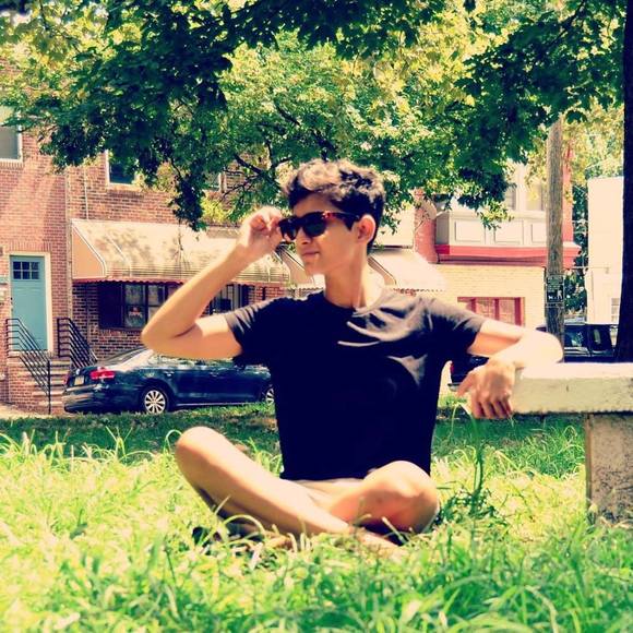 Uzma Zafer - Poshmark Profile Picture of Uzma Zafer (@zafer1989) on Poshmark