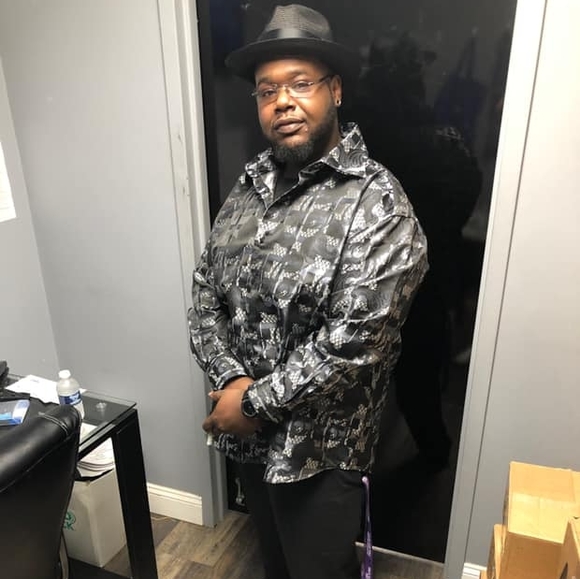 Profile Picture of James Odems (@jodems) on Poshmark