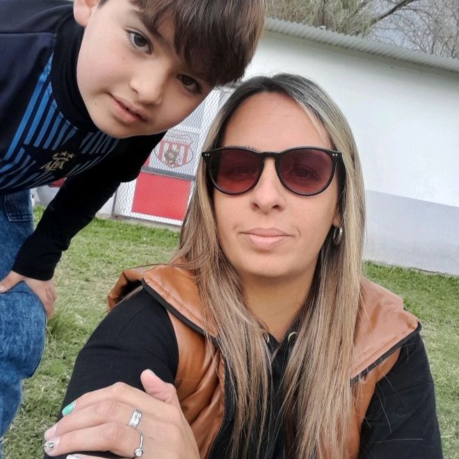 Profile Picture of Ruth Sotter (@ruthsotter) on Tiktok