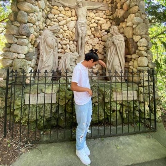 Zer Zer - Poshmark Profile Picture of Zer Zer (@zer_zer) on Poshmark