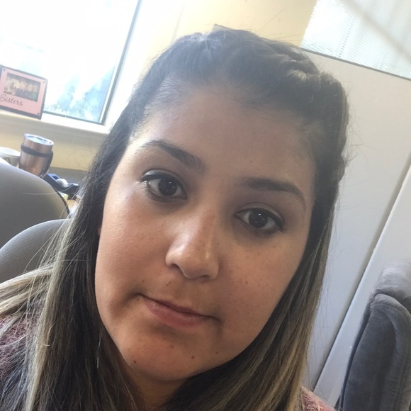 Profile Picture of Sonia Ayala (@sayala0303) on Poshmark