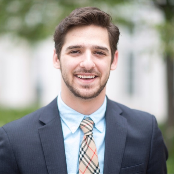 Profile Picture of Daniel Intrater (@dintrater) on Poshmark