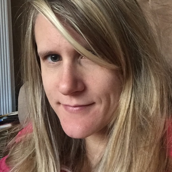 Profile Picture of Ker Jonikas (@kjonikas) on Poshmark
