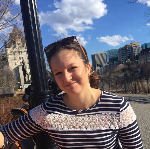 Profile Picture of Catherine Beauvais (@catou_cool_hip) on Poshmark