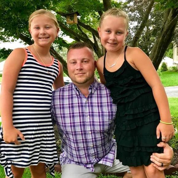 Profile Picture of Joey Bakker (@daddybakker) on Poshmark