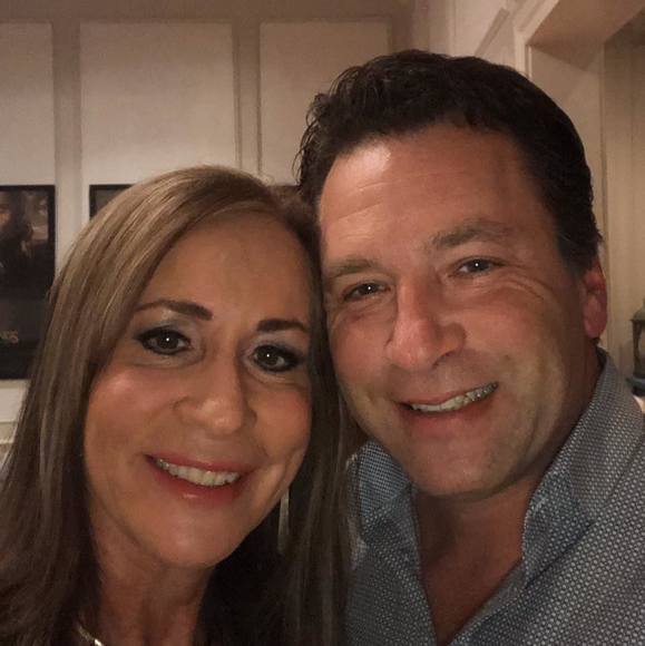 Profile Picture of Debra Hetmer (@dhetmer) on Poshmark