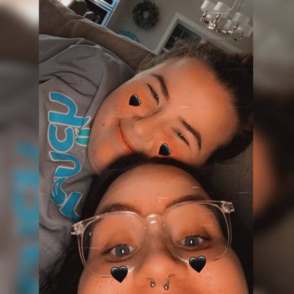 Profile Picture of Maci Trzcinski (@macitomlinson) on Poshmark