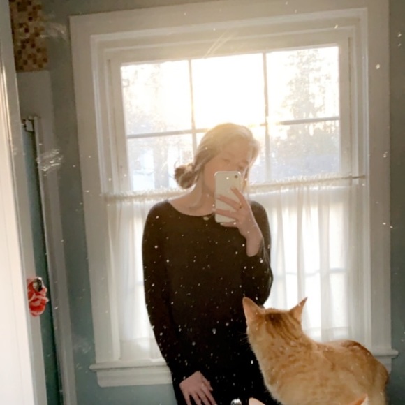 Profile Picture of Anna Gagel (@anna_gagel) on Poshmark