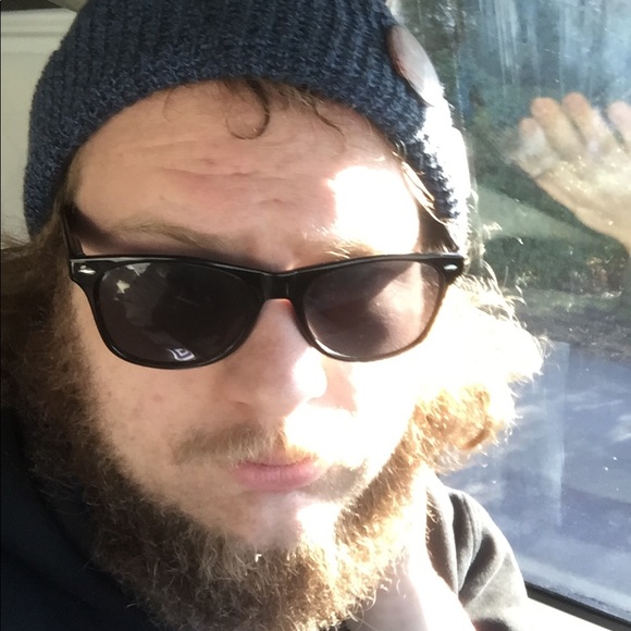 Profile Picture of Zack Olecki (@toroytu6661) on Poshmark