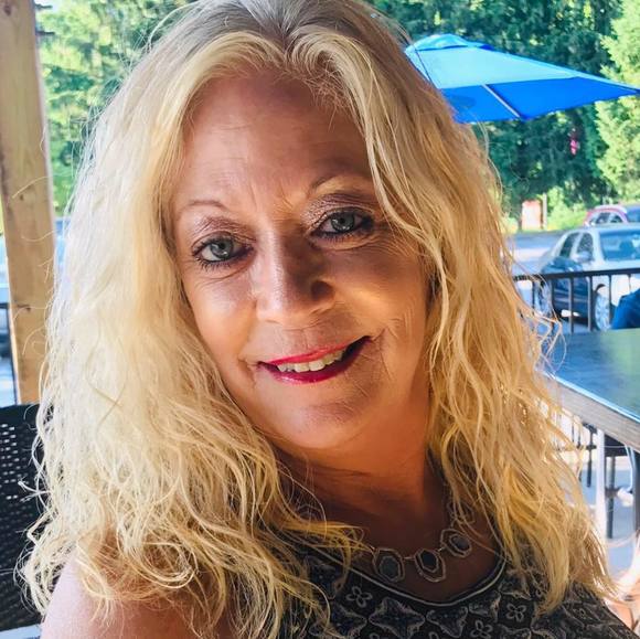 Profile Picture of Michelle Eagan-kemper (@mleagan) on Poshmark