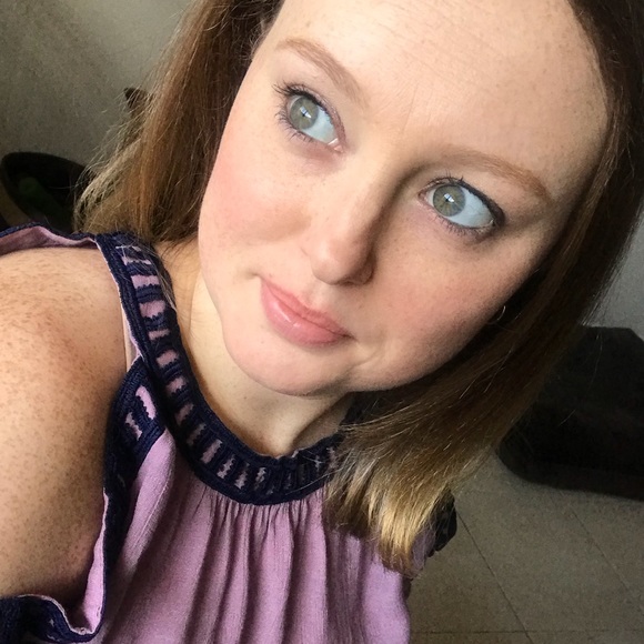 Profile Picture of Whitney Kruzell (@wkruzell) on Poshmark