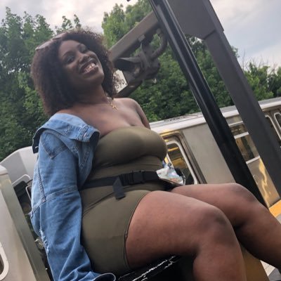 Profile Picture of Saroya Brown (@IamRoyaaa) on Twitter