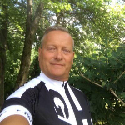 Profile Picture of Eric Bisson (@ric68) on Twitter