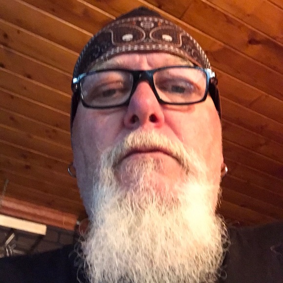 Profile Picture of Daniel Vaillancourt (@danielvaillanco) on Poshmark