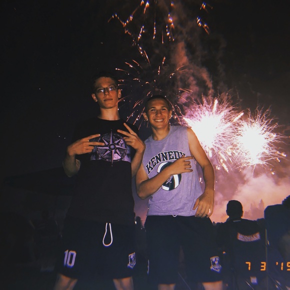 Profile Picture of Christopher Ferguson (@cferguson881) on Poshmark