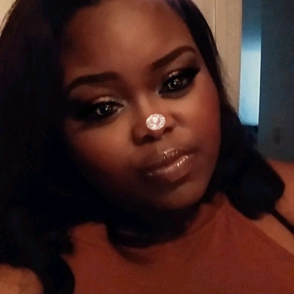 Varnetta Coney - Poshmark Profile Picture of Varnetta Coney (@varnetta08) on Poshmark