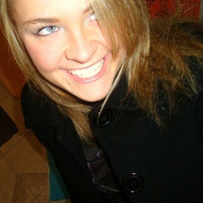 Profile Picture of Júlia Dreyer (@juliawdreyer) on Twitter