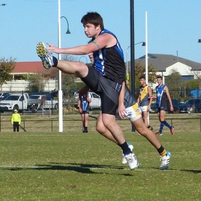 Profile Picture of Josh Bartels (@BoyTellsy) on Twitter