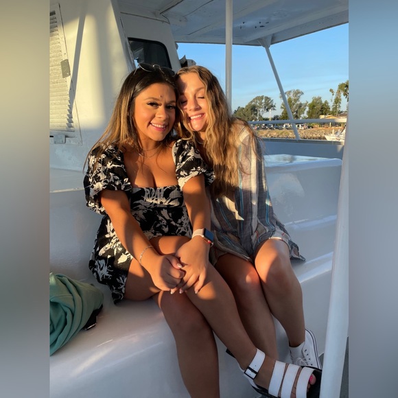 Profile Picture of Daniela Araujo (@arau5289) on Poshmark