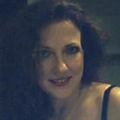 Profile Picture of Viki Matthews (@Justagirl01) on Twitter