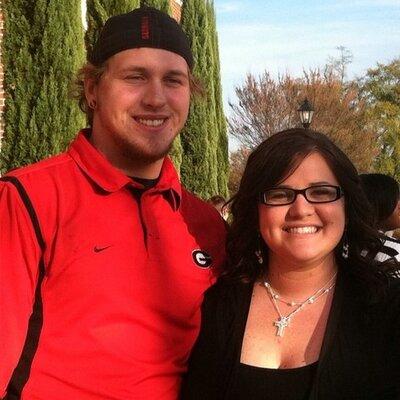 Profile Picture of Alyse Walsh-Hallman (@alyseinyourface) on Twitter