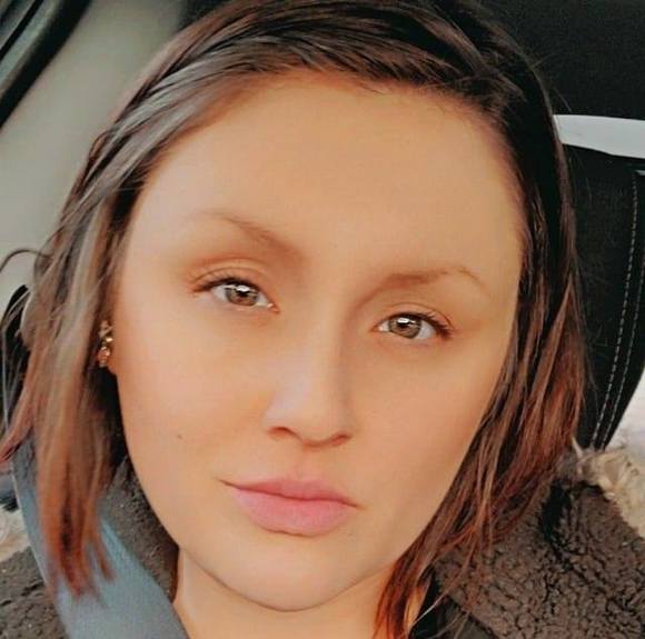 Profile Picture of Chelsie Wendricks (@cwendrixx) on Poshmark