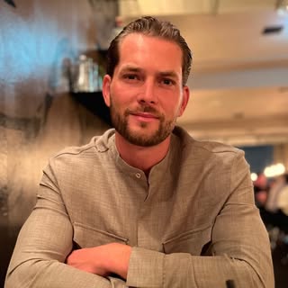 Profile Picture of Lewis Burton (@mrlewisburton) on Instagram