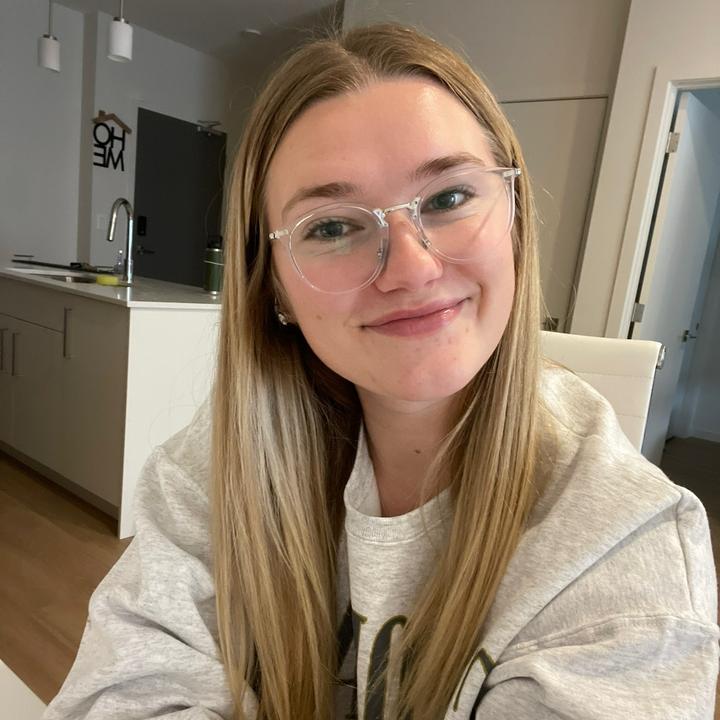 Profile Picture of leahscott (@leahscott) on Tiktok
