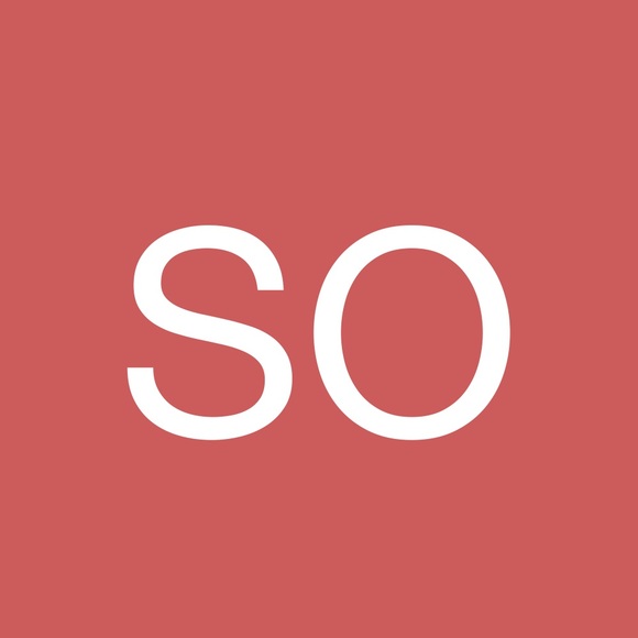 Profile Picture of Sena Ozer (@senaozer) on Poshmark