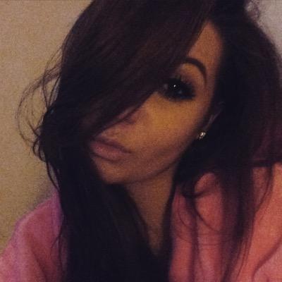 Profile Picture of Louise Maloney (@louisemaloney94) on Twitter