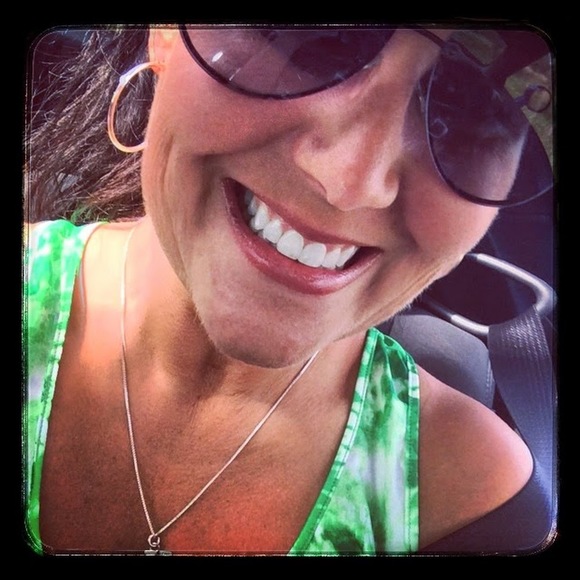 Profile Picture of Kim Ashburn (@0foxgiven) on Poshmark