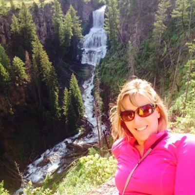 Profile Picture of April Hansen (@aprildh8375) on Twitter